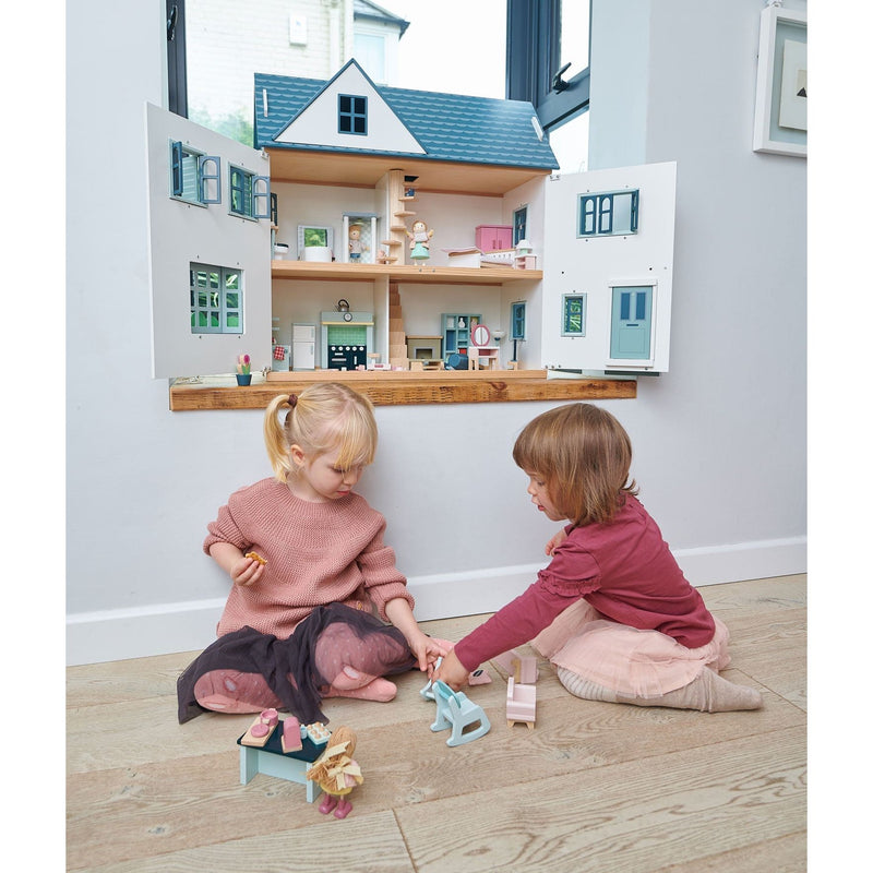 Dovetail Wooden Doll  House